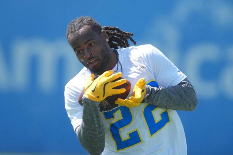 Najee Harris injured in fireworks accident, per agent